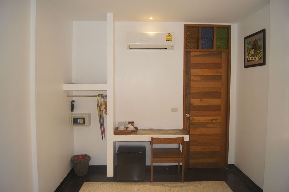 Green View Village Resort Budget Single Room 9