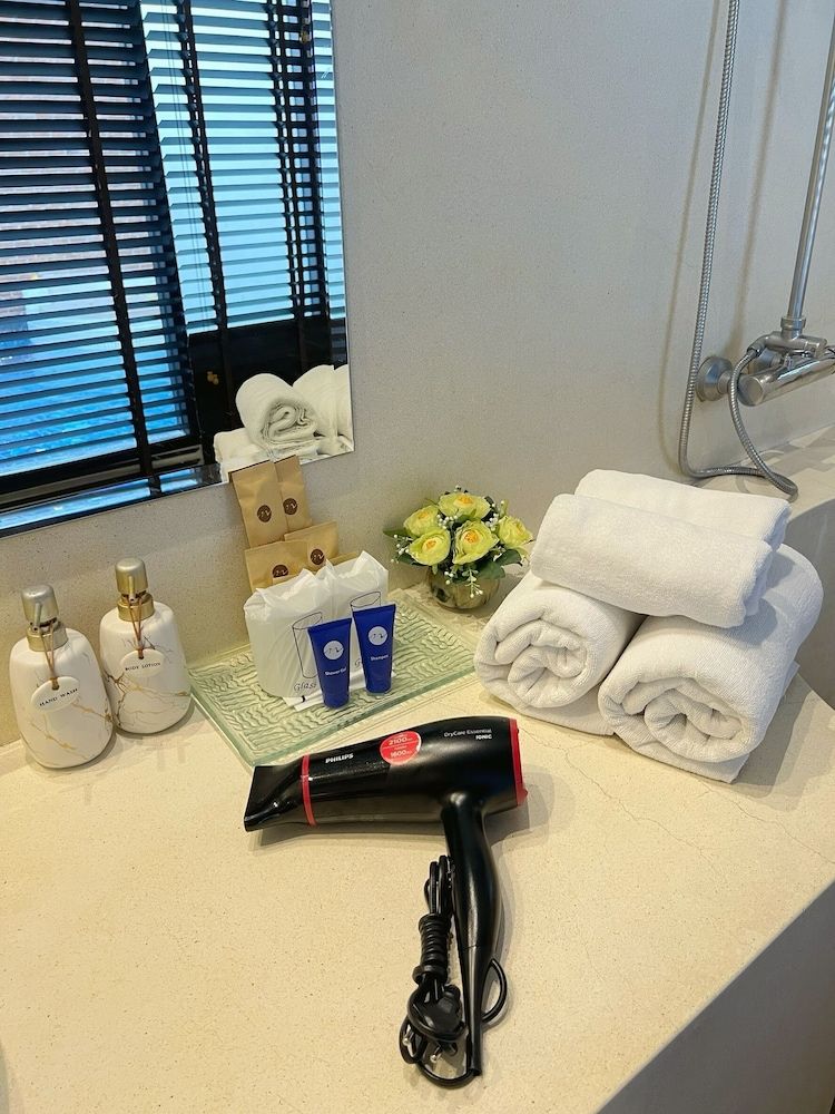 Cae Villa One Bedroom Villa with Private Pool 6