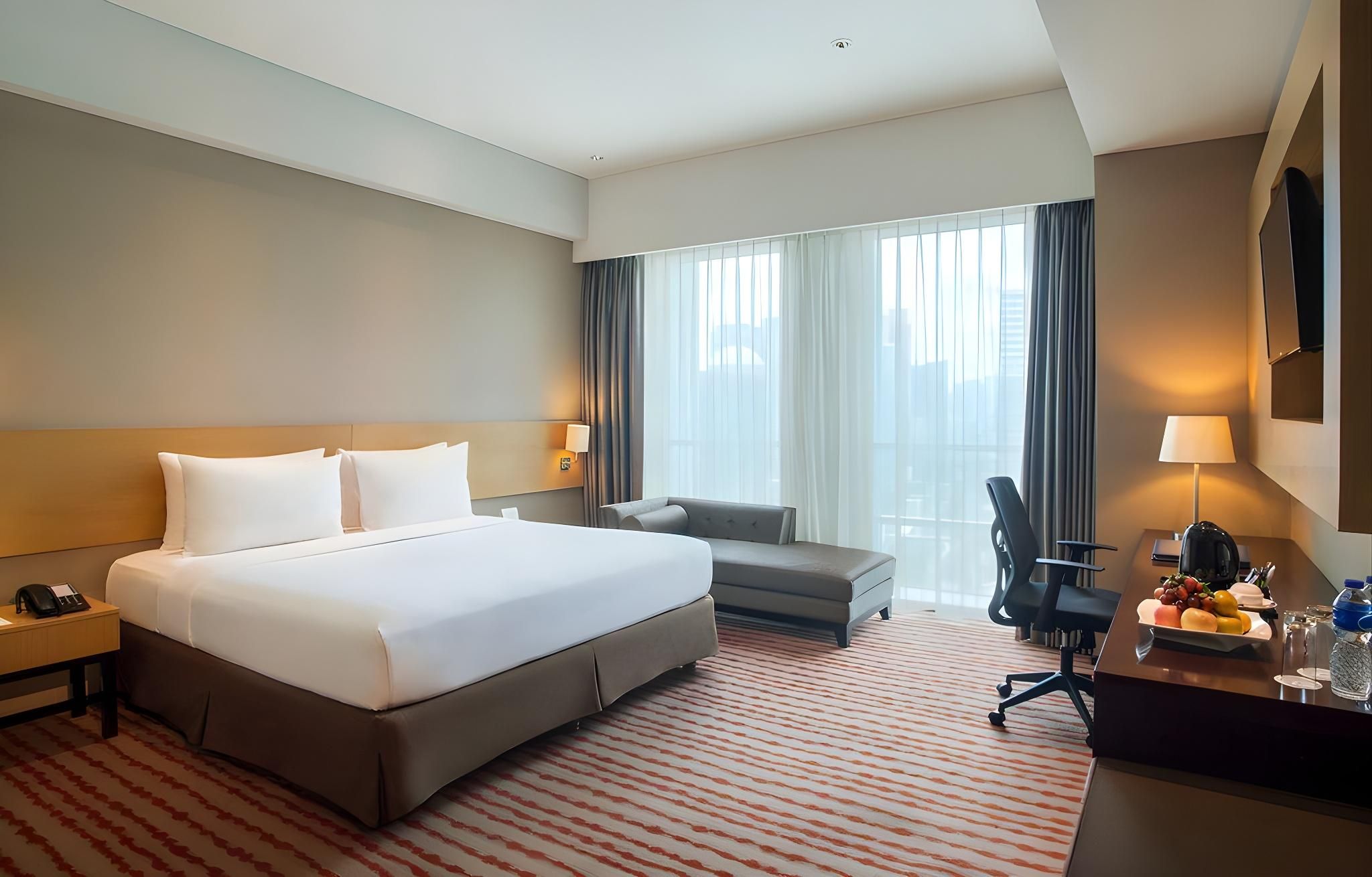 JS Luwansa Hotel and Convention Center Deluxe Room 3