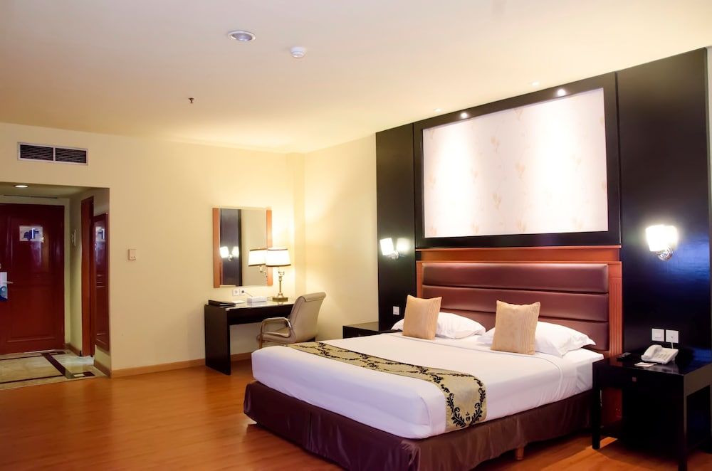 Deluxe Double or Twin Room