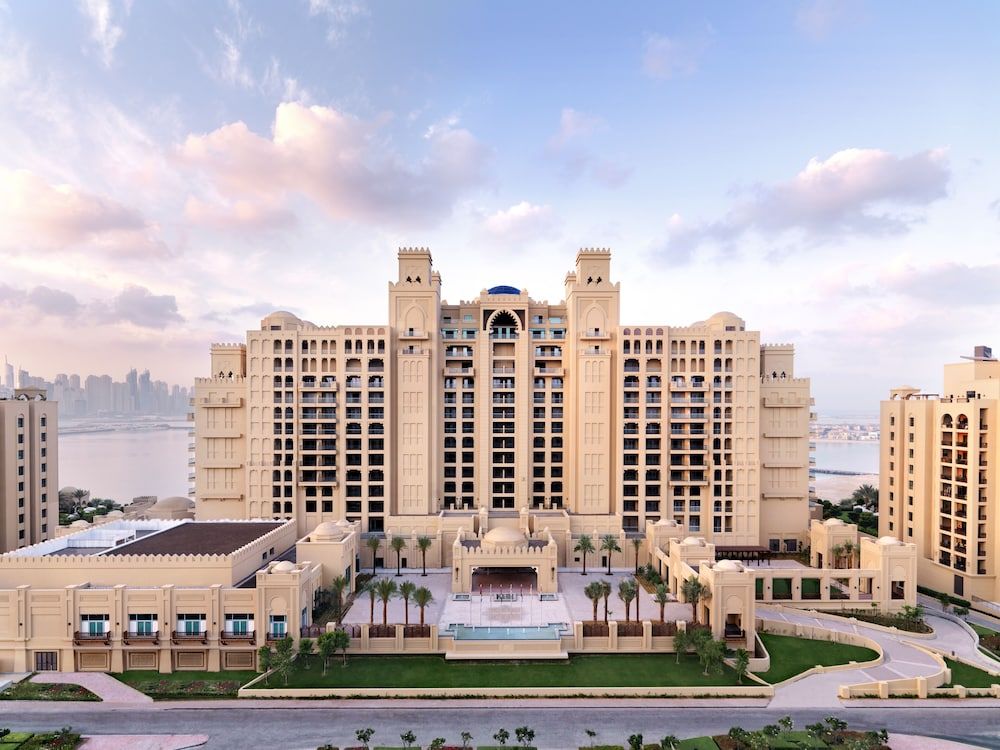undefined Fairmont The Palm 6