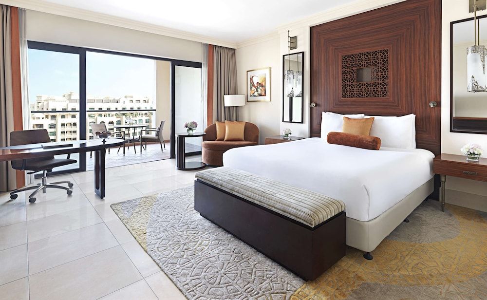 Fairmont The Palm Fairmont Heritage Room, 1 King Bed