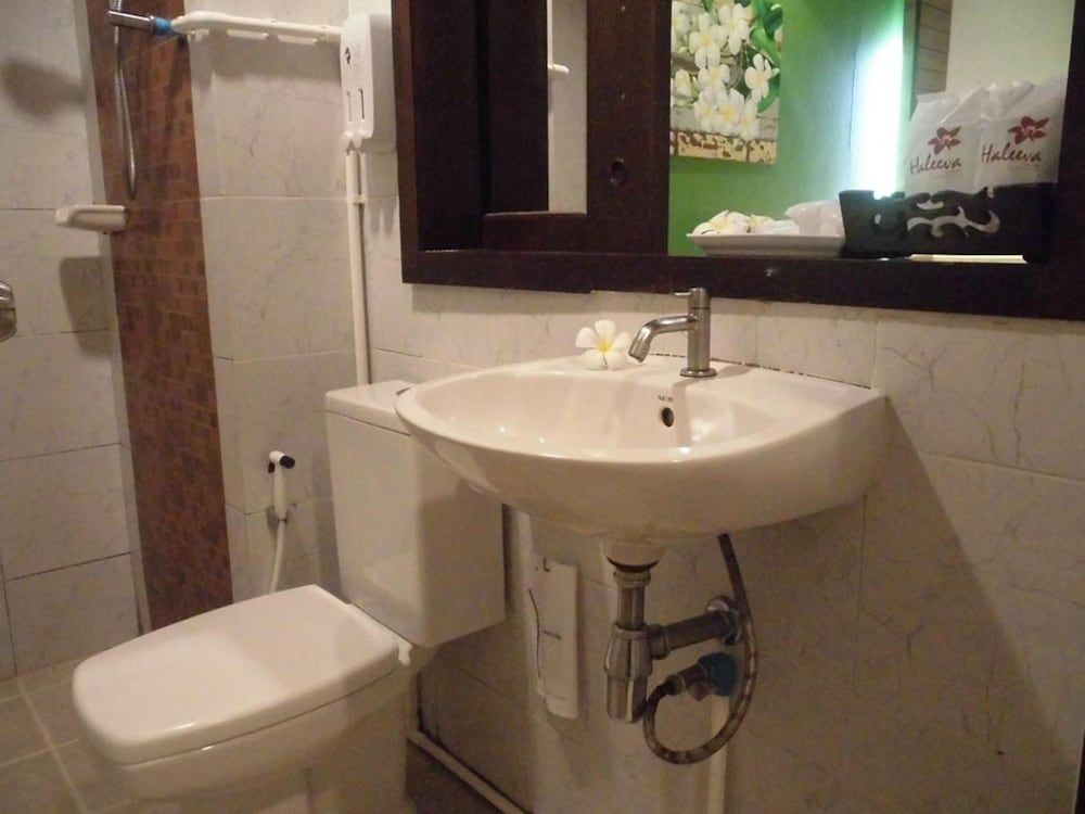 undefined The Haleeva Aonang 7