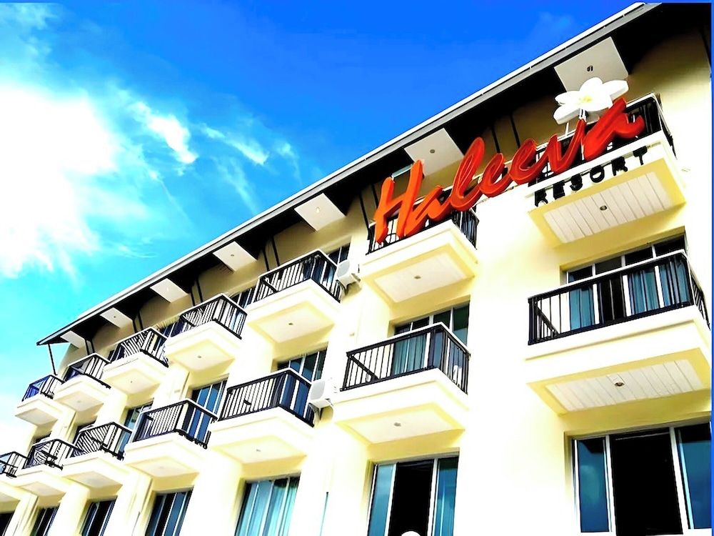 undefined The Haleeva Aonang 2