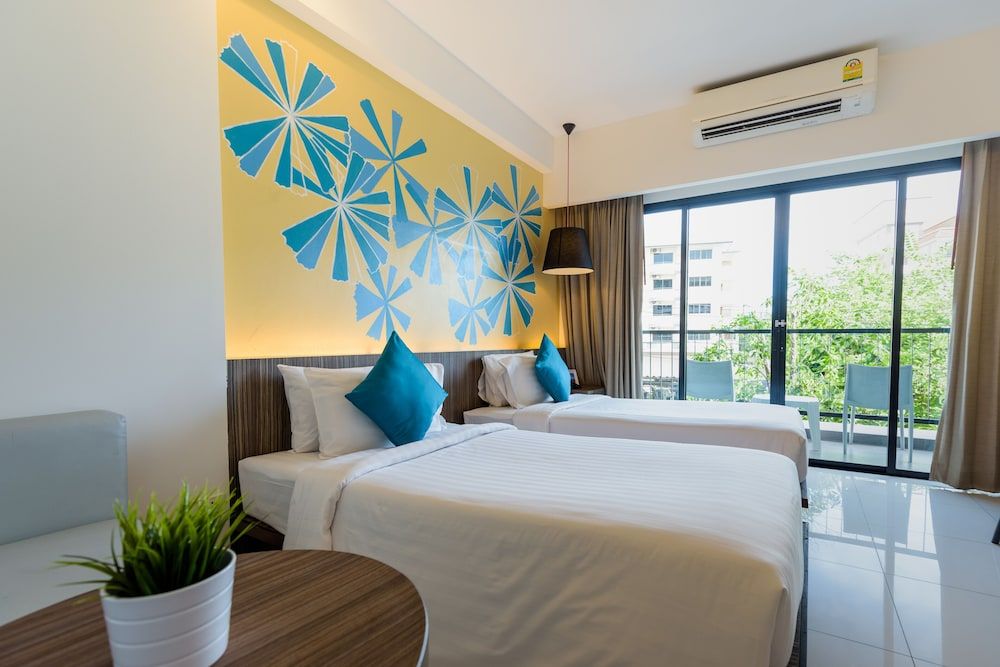 Hotel J Residence Deluxe Twin Room 6