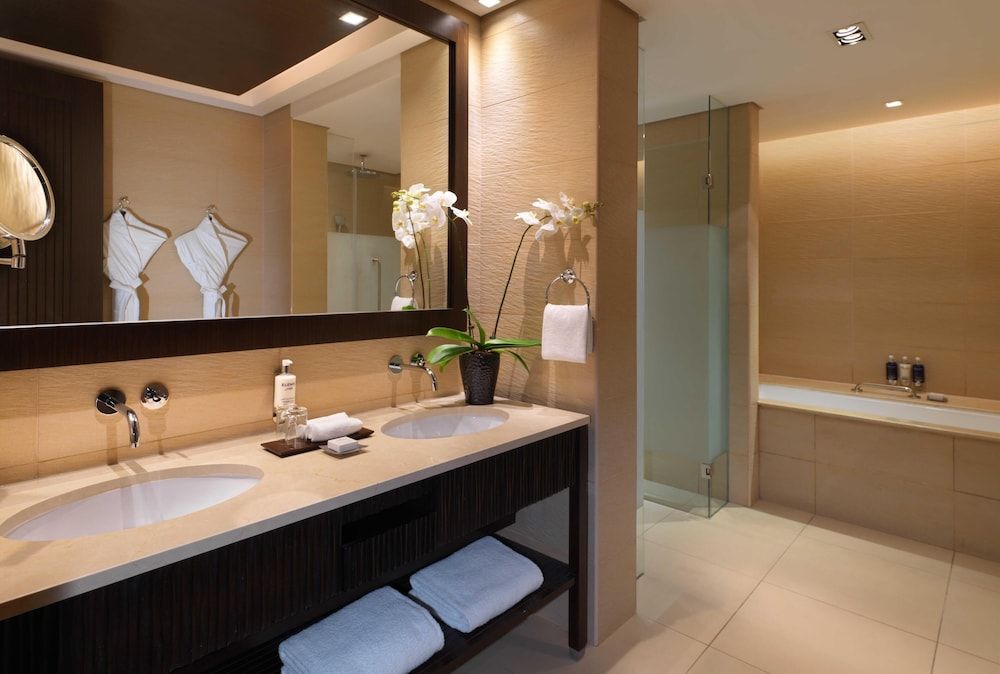 undefined Anantara The Palm Dubai Resort 9