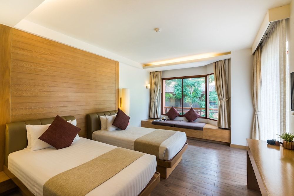 Ayrest Hotel Superior Twin  - Free Transfer to Hua Hin Beach 2