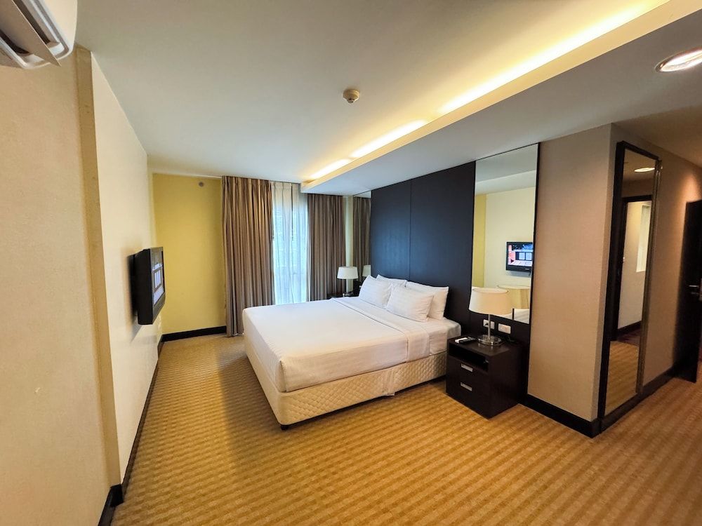 undefined The Narathiwas Hotel & Residence Sathorn Bangkok 4