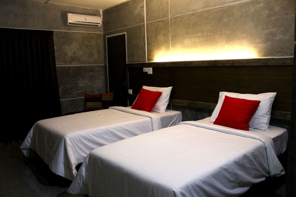 Bangkok 68 Standard Twin Room