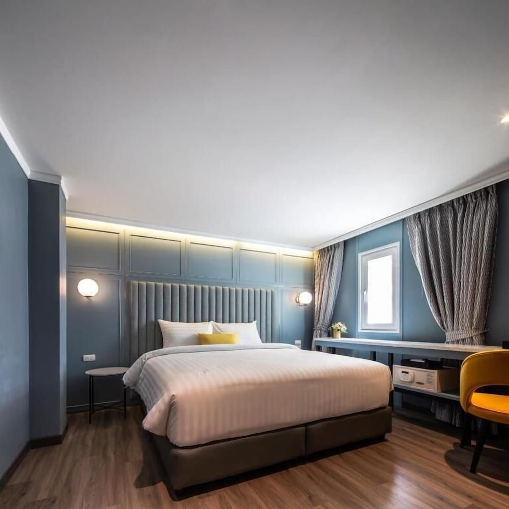 Premium Room, 1 King Bed