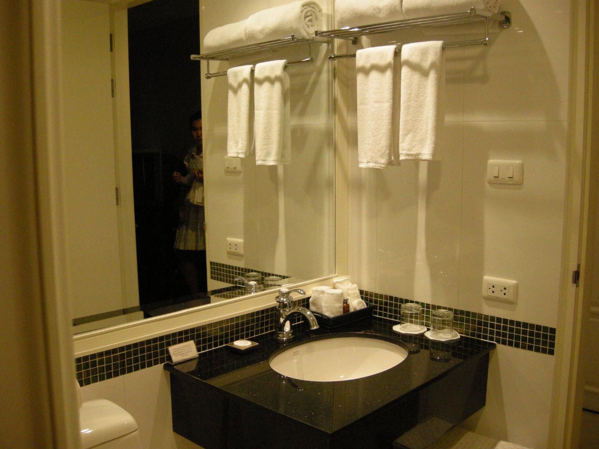 undefined Aurum The River Place 7