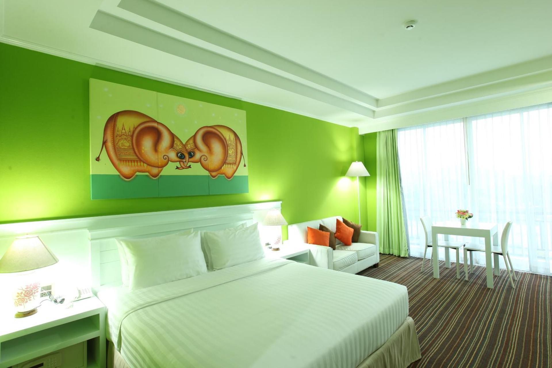 Deluxe Double Bed