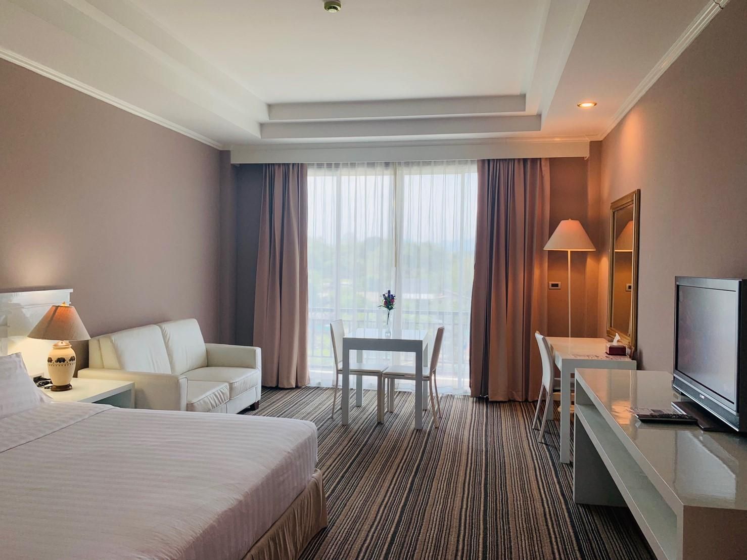 Deluxe Double Bed