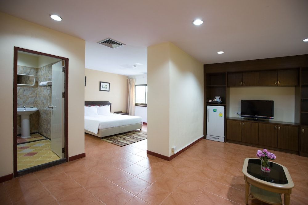 undefined Night Bazaar Place 3