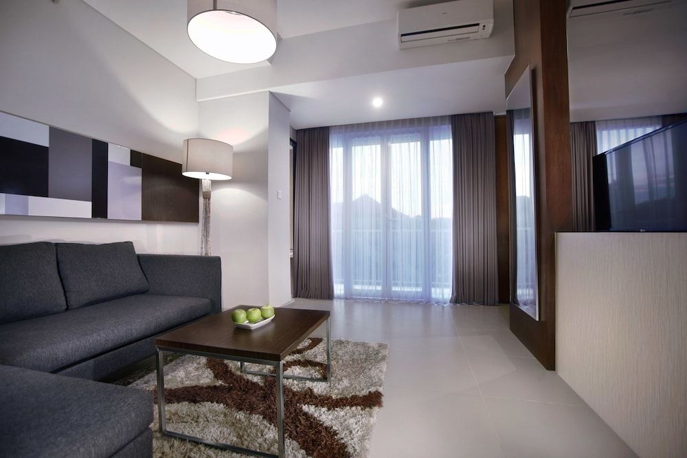 Hotel Neo Denpasar by ASTON Suite 3