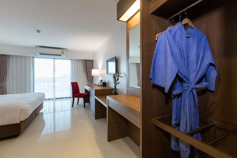 Riche Hua Hin Deluxe King Room 13