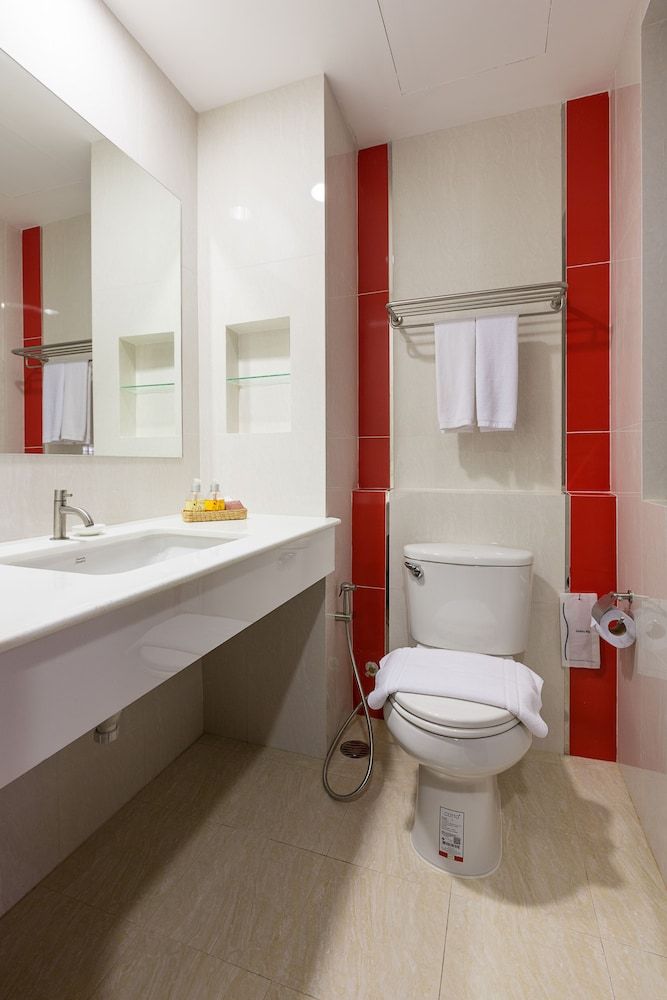 Riche Hua Hin Deluxe King Room 7