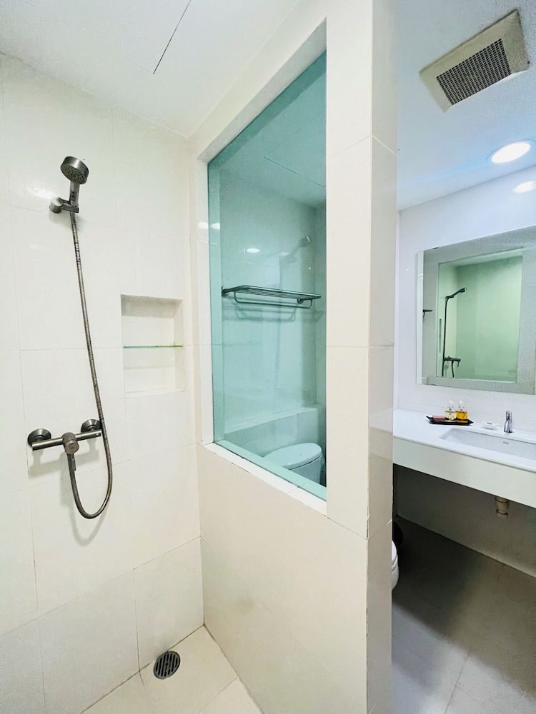 Riche Hua Hin Deluxe King Room 10