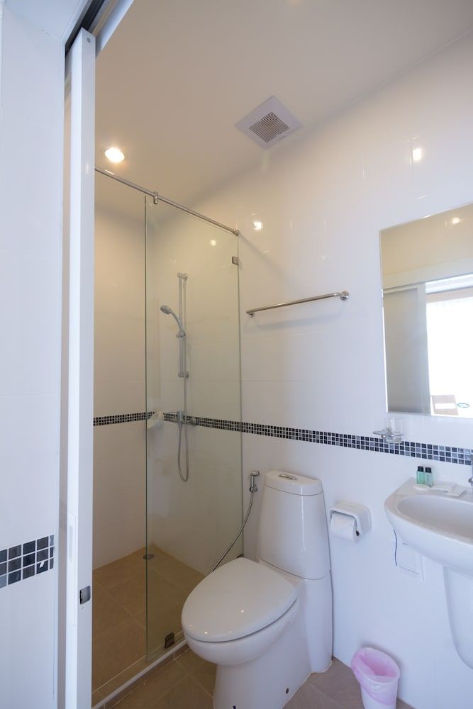 Zing Resort & Spa Deluxe Twin Room 6