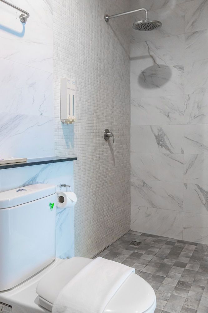 The Blue Pearl Kata Hotel Deluxe Studio 8