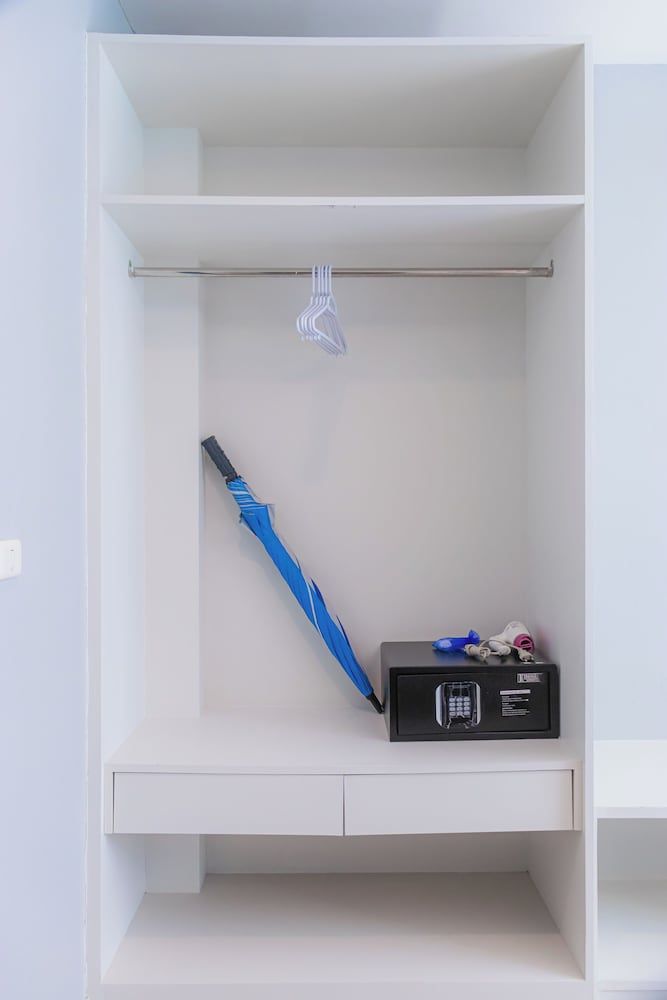 The Blue Pearl Kata Hotel Deluxe Studio 5