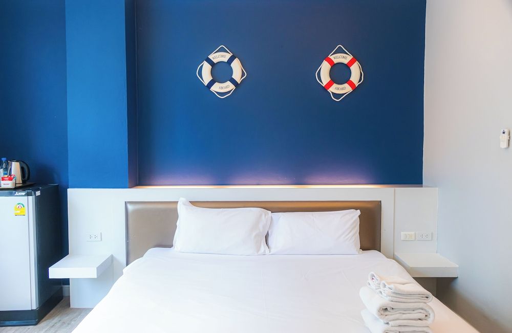 The Blue Pearl Kata Hotel Deluxe Studio 4