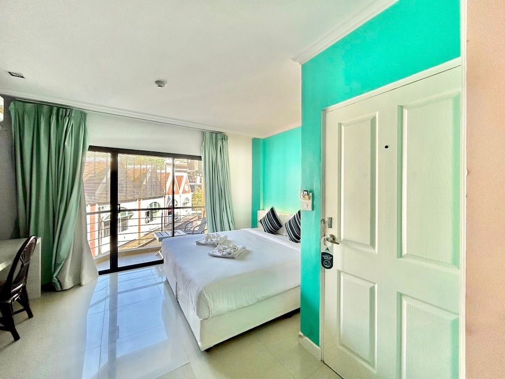 undefined The Blue Pearl Kata Hotel 10