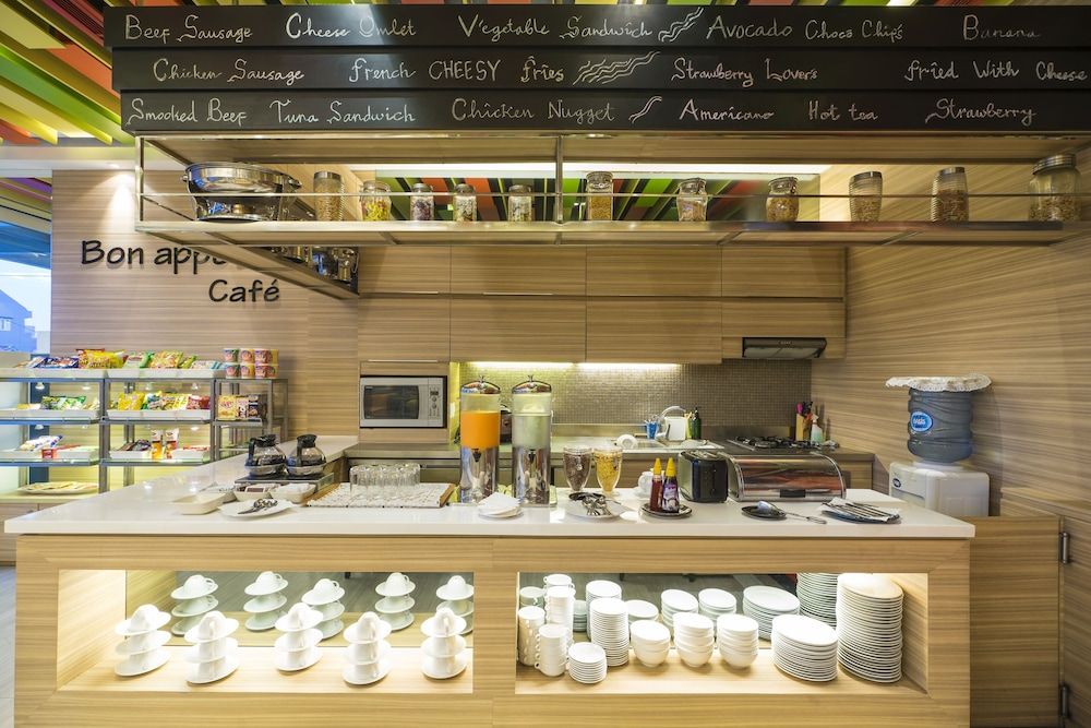 undefined Royal City Hotel 9