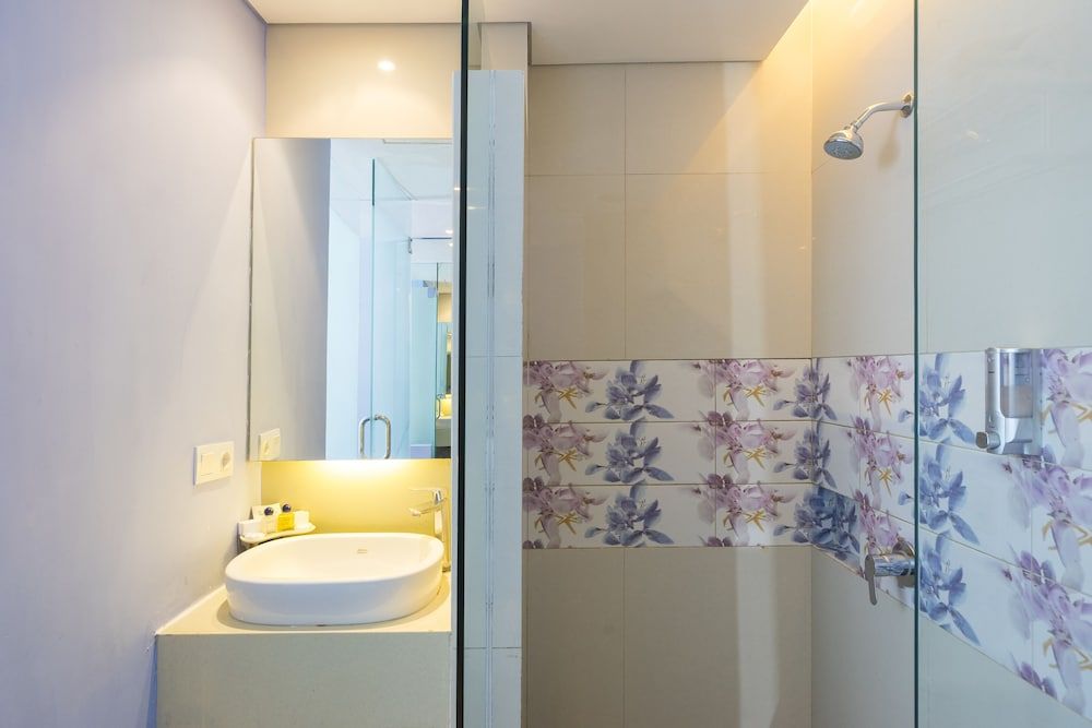 Royal City Hotel Deluxe Room 3