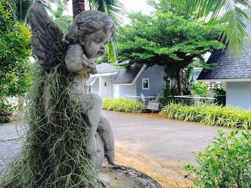 undefined A Little Villa 10