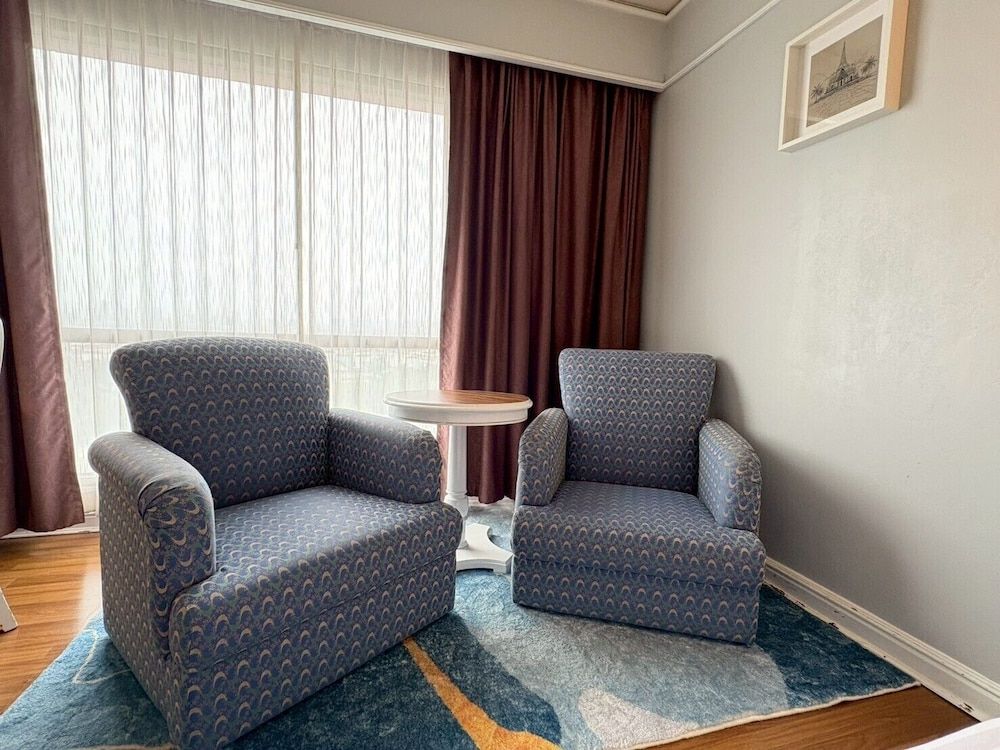 Town In Town Hotel Bangkok Super Deluxe Room - Twin 9