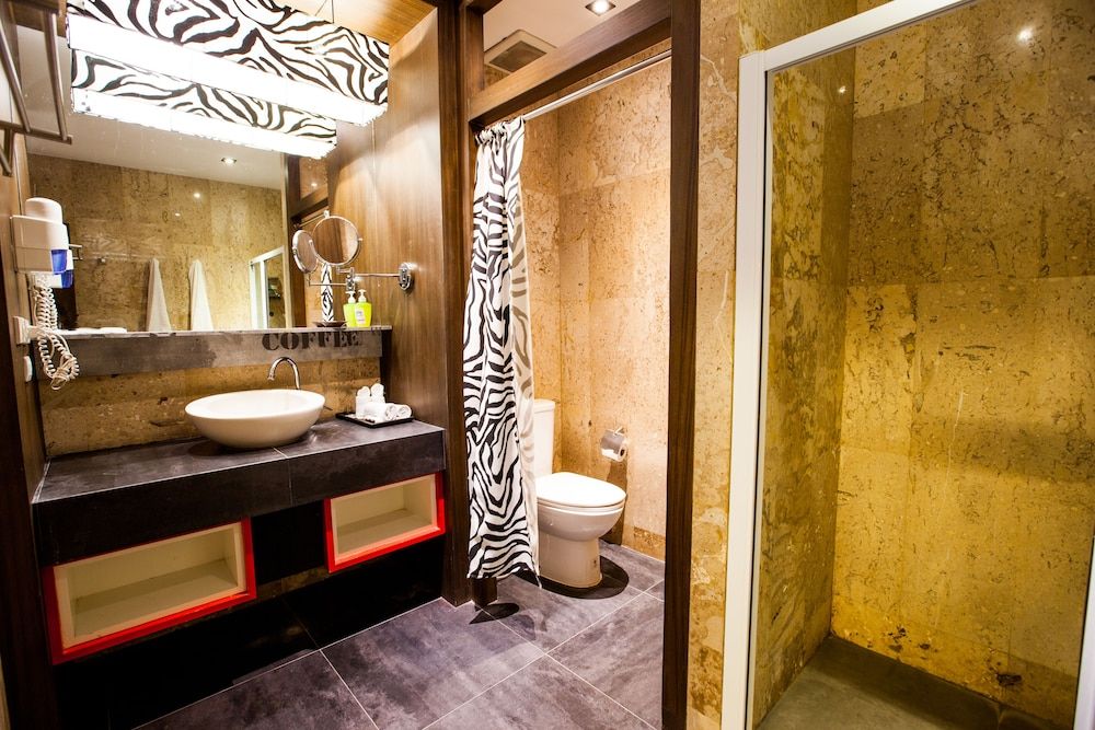 Amenity Apartel Samui Superior Double Room 4