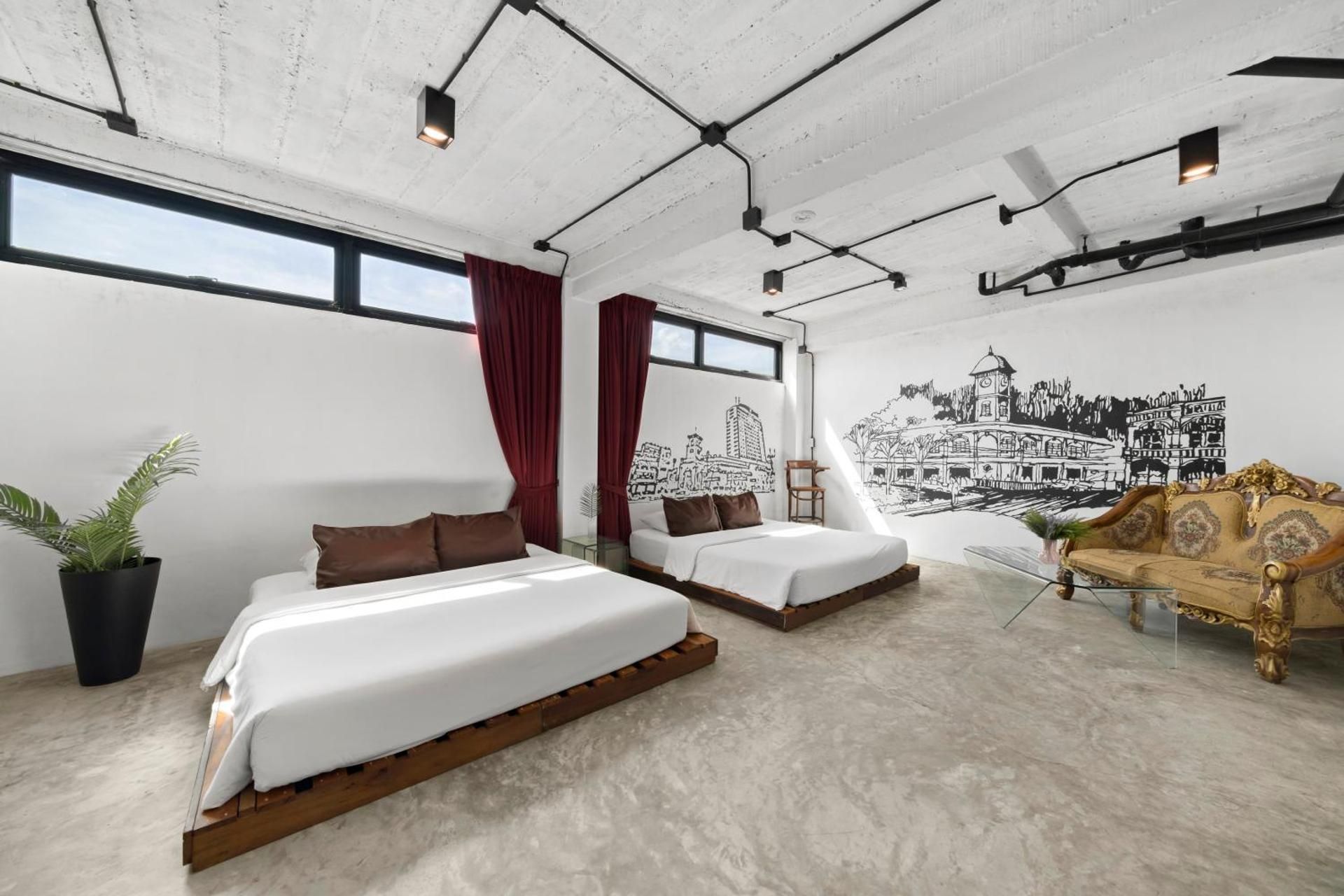 Quip Bed & Breakfast Phuket Hotel Family Room 3