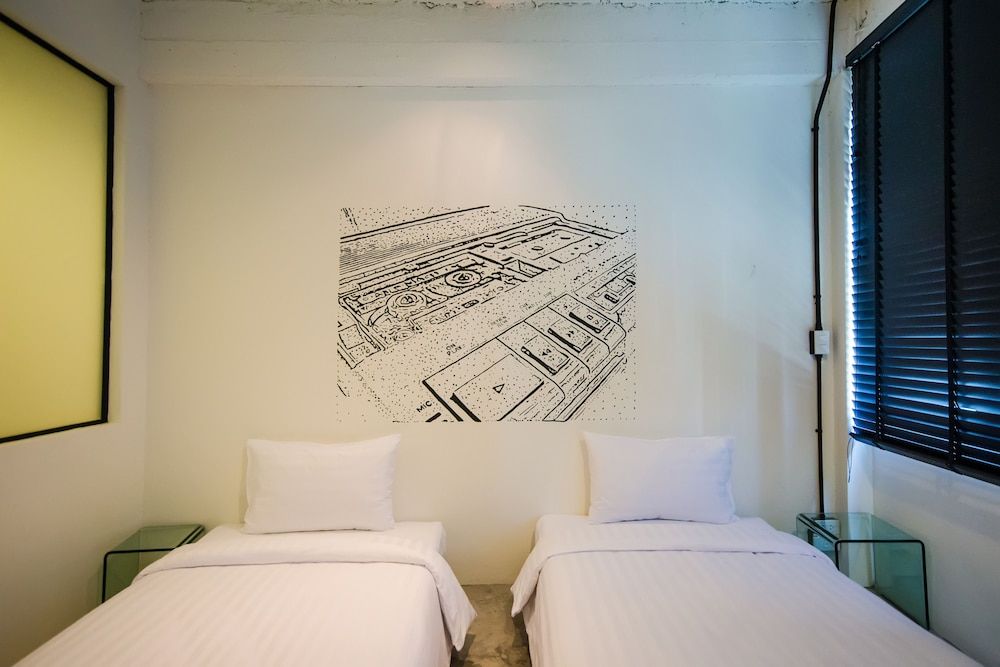undefined Quip Bed & Breakfast Phuket Hotel 7