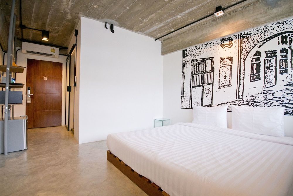 undefined Quip Bed & Breakfast Phuket Hotel 8