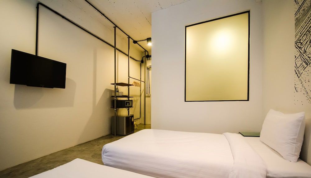 Quip Bed & Breakfast Phuket Hotel Family Room 7