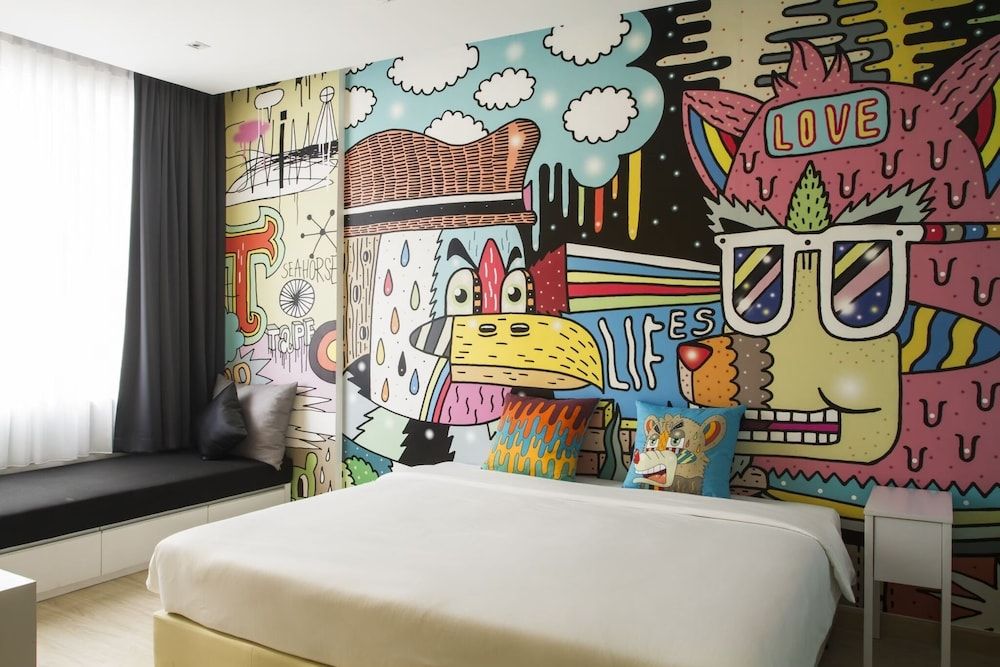 Beat Hotel Bangkok Deluxe King Room 3