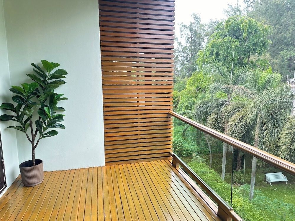 The Bihai Hua Hin Deluxe Room 4