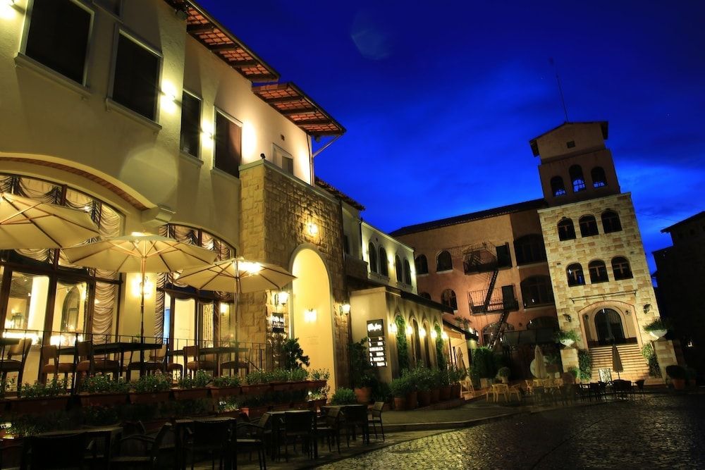 undefined Town Square Suites by Toscana Valley 4