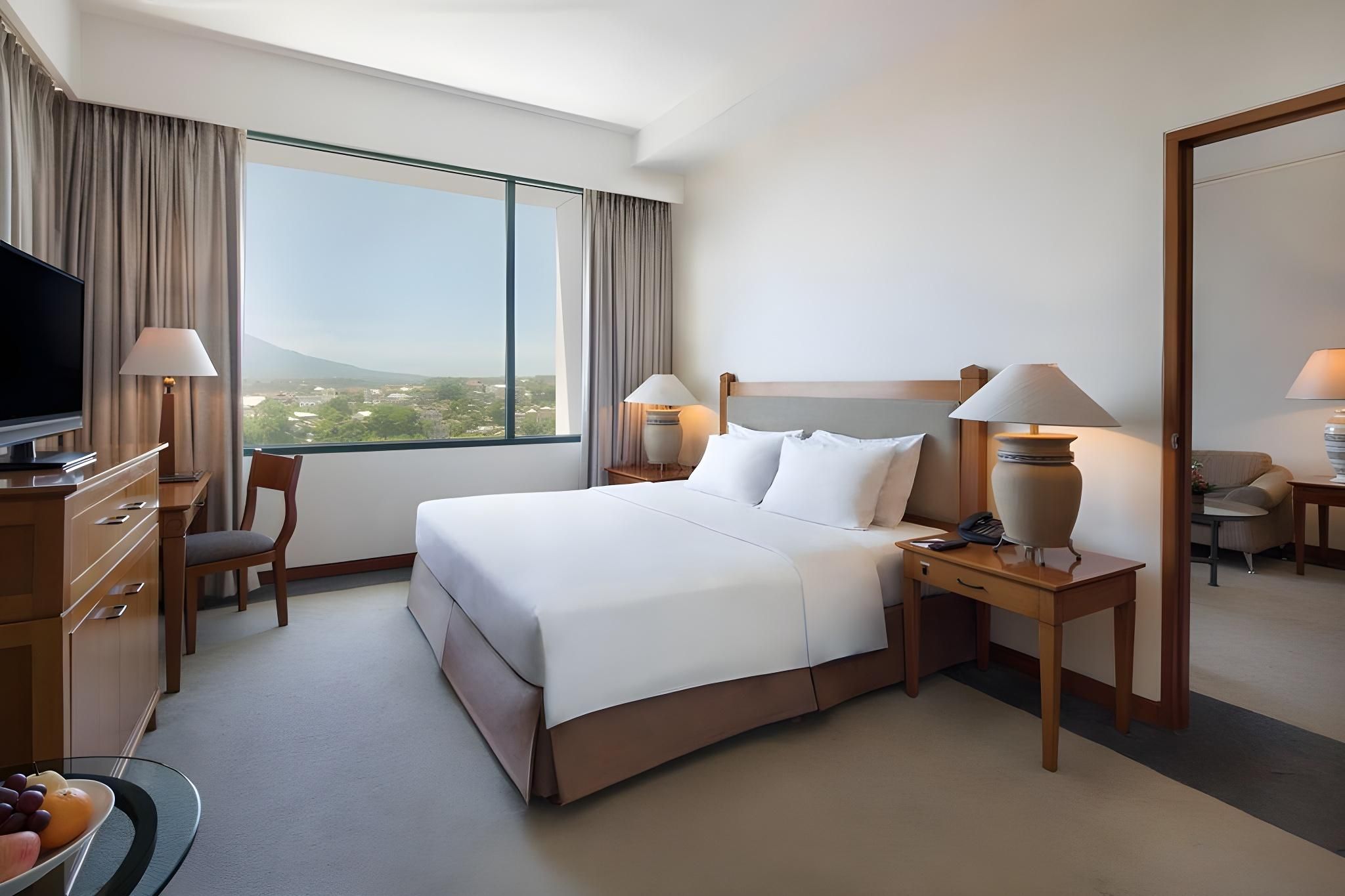 Aryaduta Manado Business Suite 2