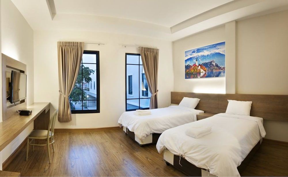 undefined Panini Residence 7