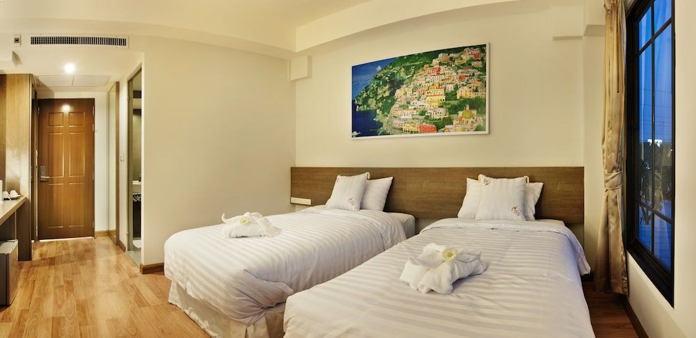 undefined Panini Residence 5