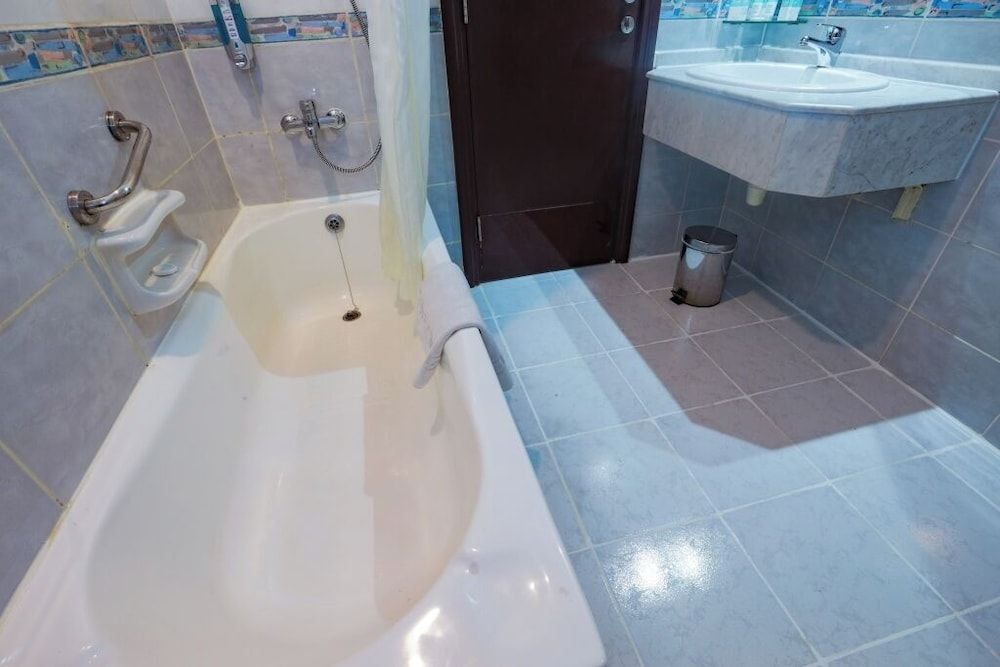 Fortune Pearl Hotel, Deira Standard Double or Twin Room 17