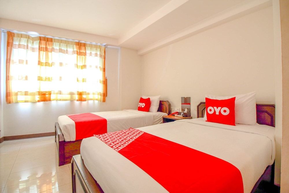 Super OYO 484 Pannee Residence Khaosan (Sha Plus) Superior Twin Room 4