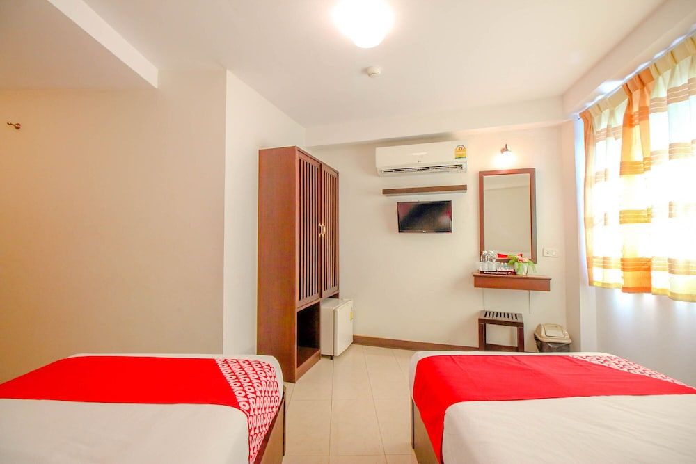 Super OYO 484 Pannee Residence Khaosan (Sha Plus) Superior Twin Room 2