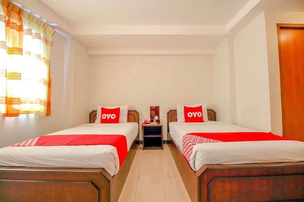 Super OYO 484 Pannee Residence Khaosan (Sha Plus) Superior Twin Room 7