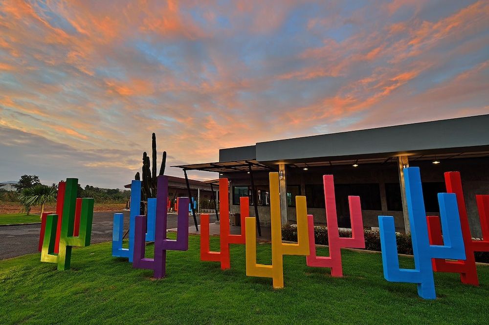 undefined The Oasis Resort 6