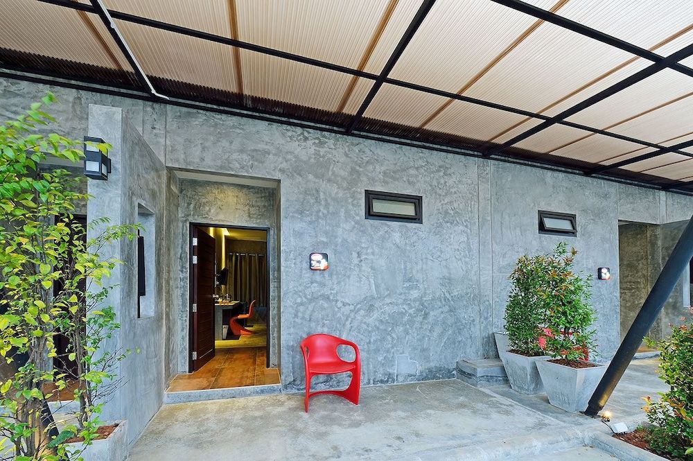 undefined The Oasis Resort 10