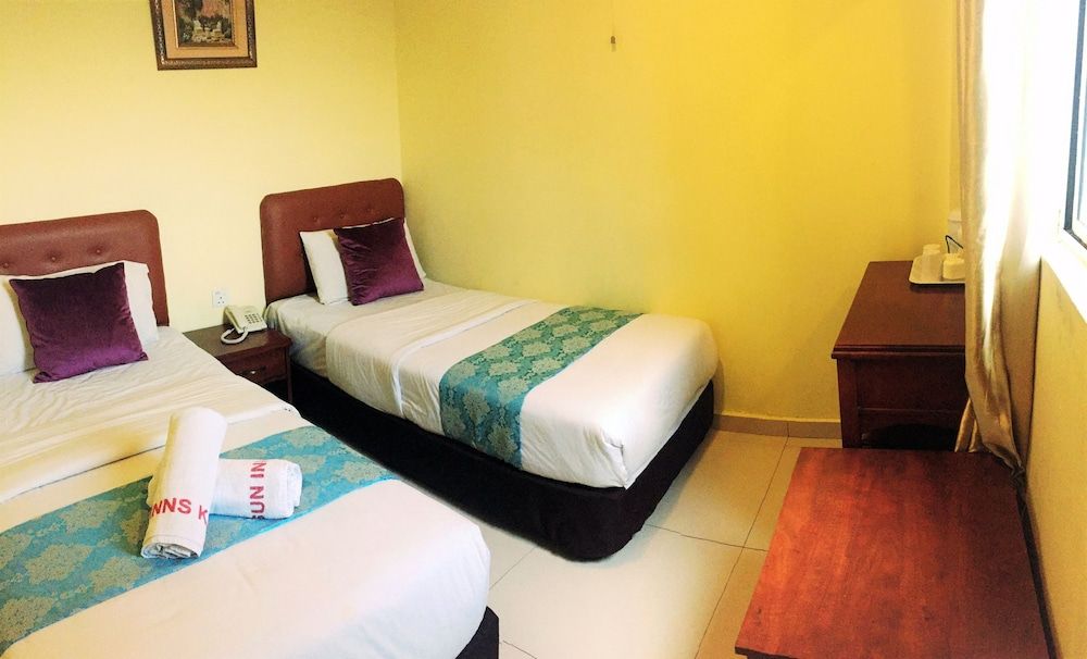 Superior Twin Room with Window
