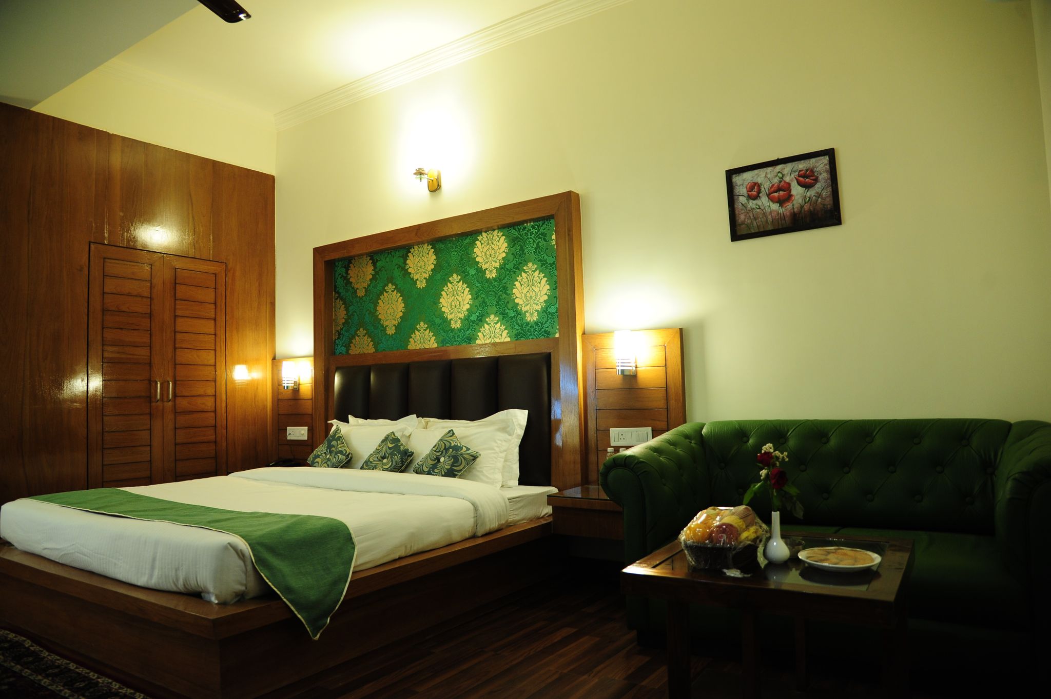 The Grand Sharan Premium Room with Helipad with Banganga Drop 10